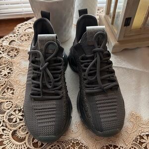 Stylish Gray Athletic Shoes for women